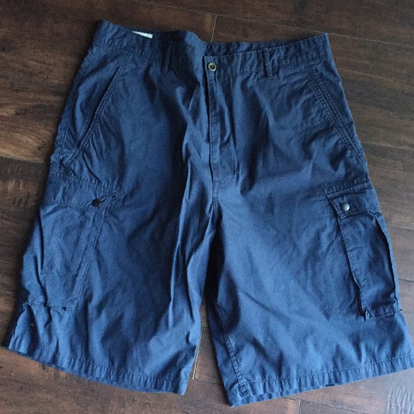 Levi's blue cargo shorts size 36 - Picture 4 of 5